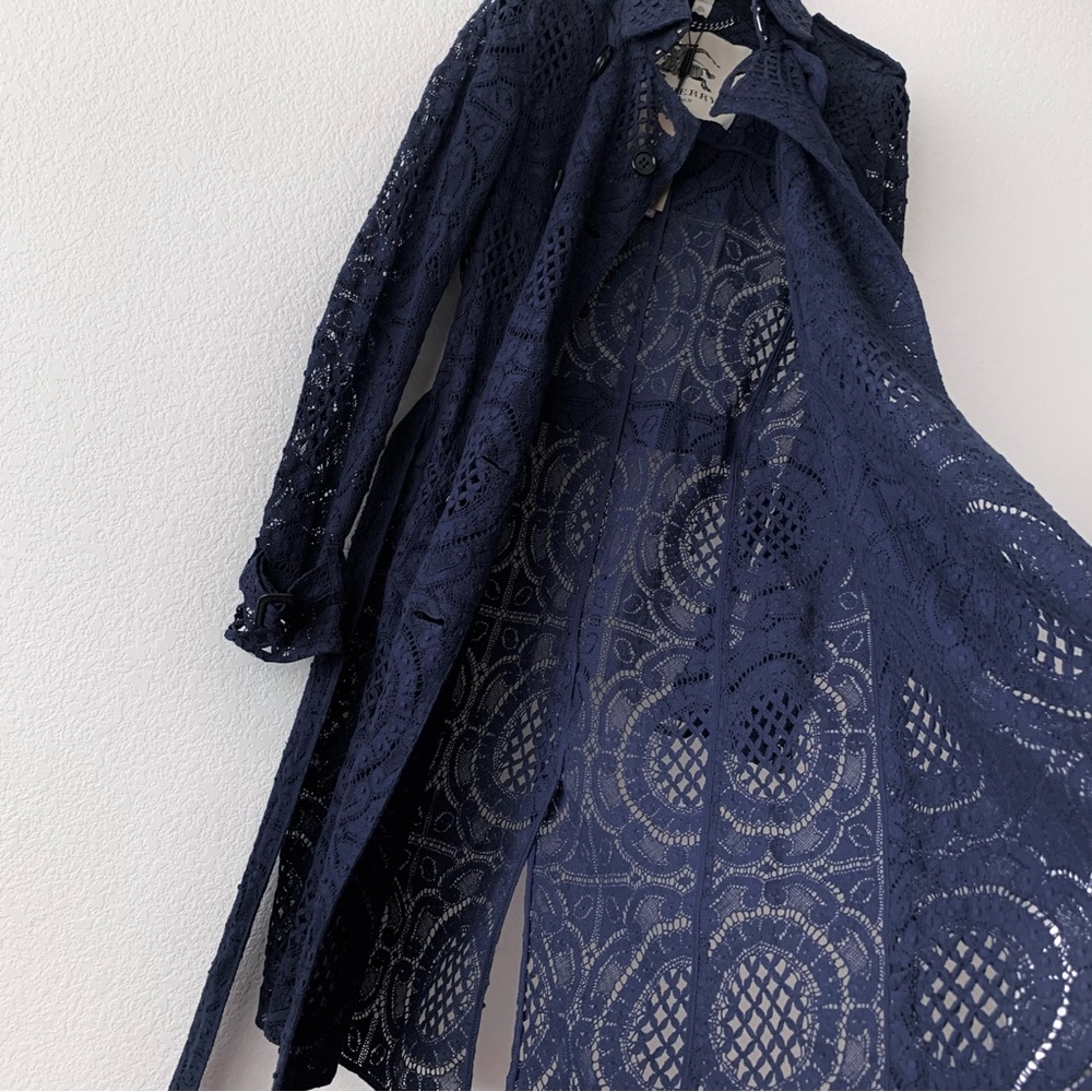 Burberry lace trench coat - Picture 11 of 16